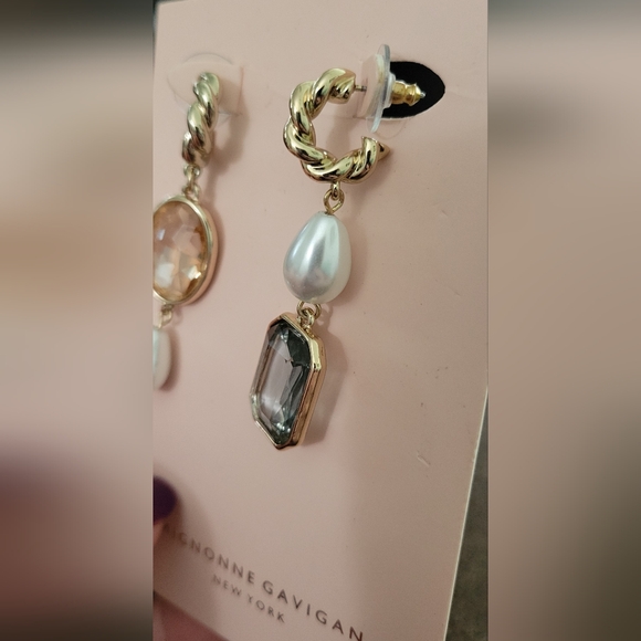 MIGNONNE GAVIGAN post earrings. New on card. RV $145 - Picture 3 of 4
